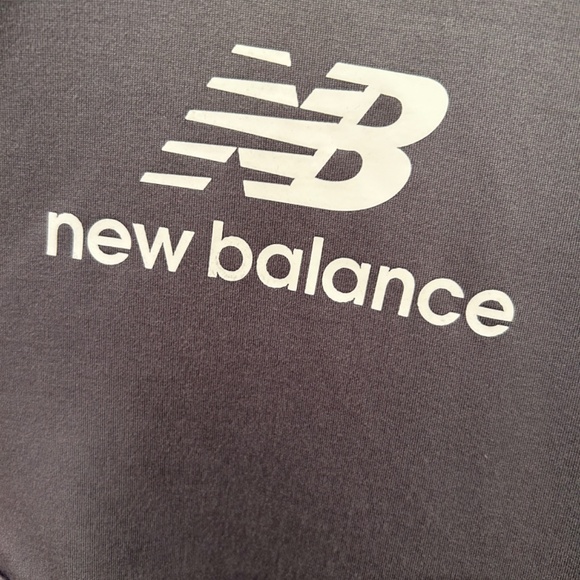 ✨ 2/$30 ✨ New Balance Sportswear Hoodie Sweater with Zip, NWOT - Picture 3 of 5